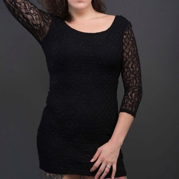 Little black dress - Picture 8 of 9